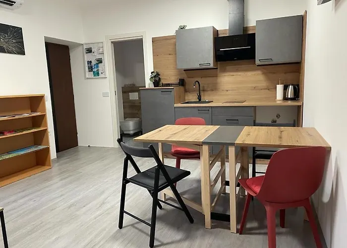 Sandra's House アパート