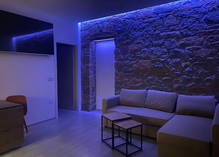 アパート Sandra's House