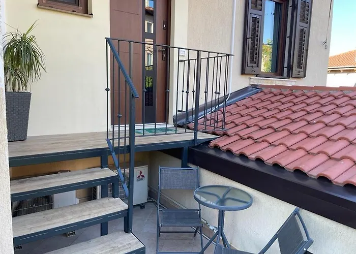 アパート Sandra's House